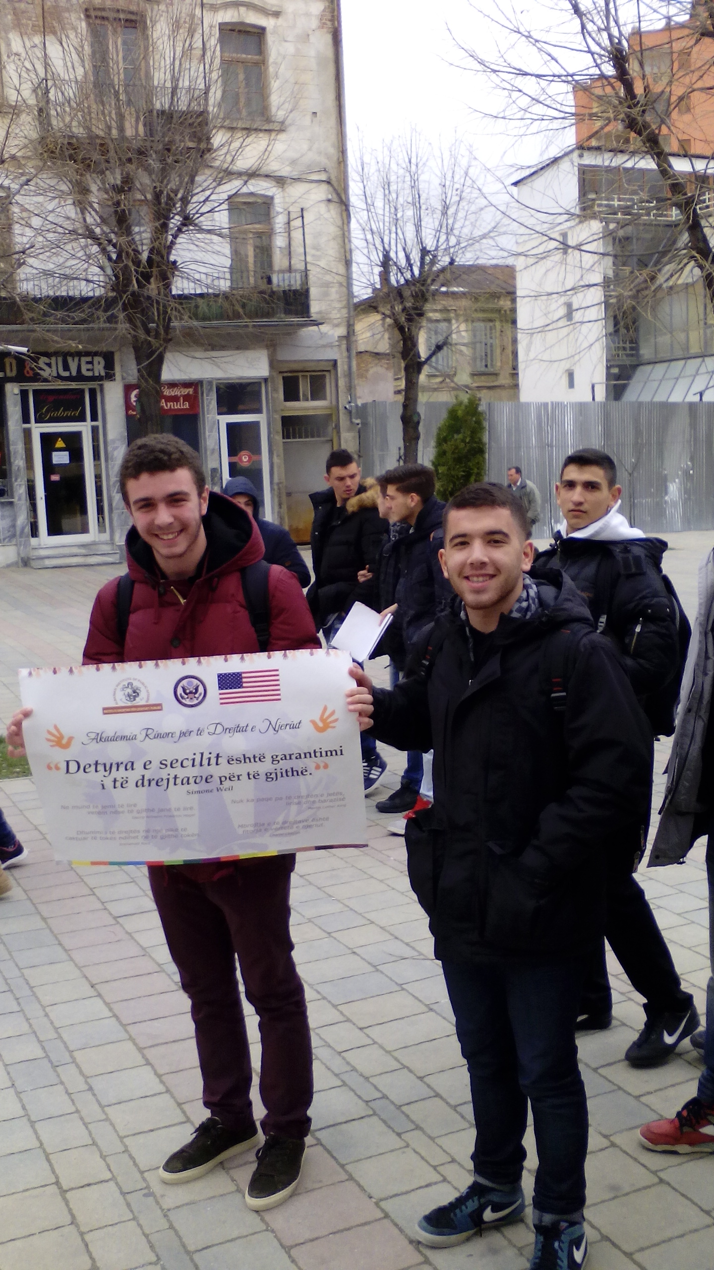 Se bashku per te drejtat e njeriut – Aktivitet me nxenes te shkolles “Raqi Qirinxhi” ne Korçe